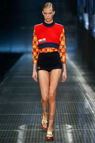 Look 13